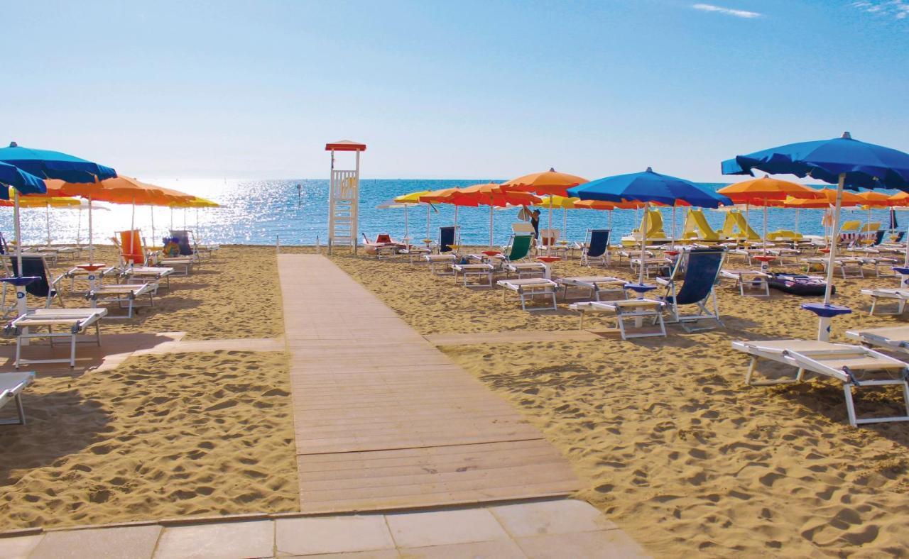 Appartamenti Lucerna Lignano Sabbiadoro Eksteriør billede